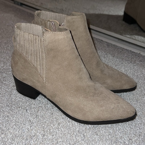 Unisa Suede Booties - Picture 2 of 3
